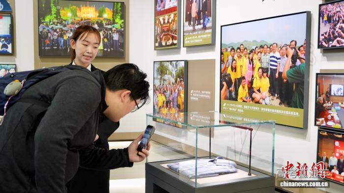 西南大学迎百廿校庆 新建袁隆平纪念馆