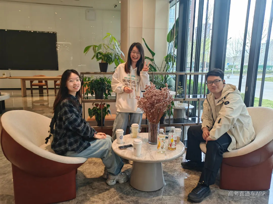 科研竞赛:获奖学子畅谈学业之路.jpg
