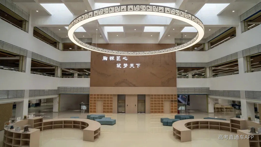 清远校区图书馆4.jpg