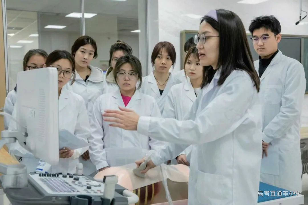 图8_第1页_2026招生简章-终审稿.jpg