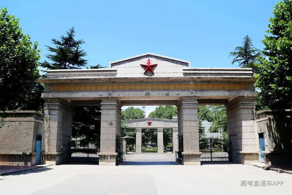 三座门.jpg
